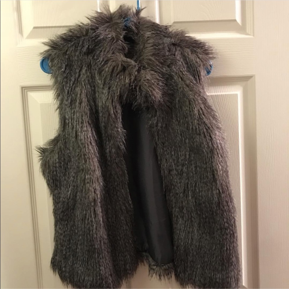 Fur Vest- hardly worn